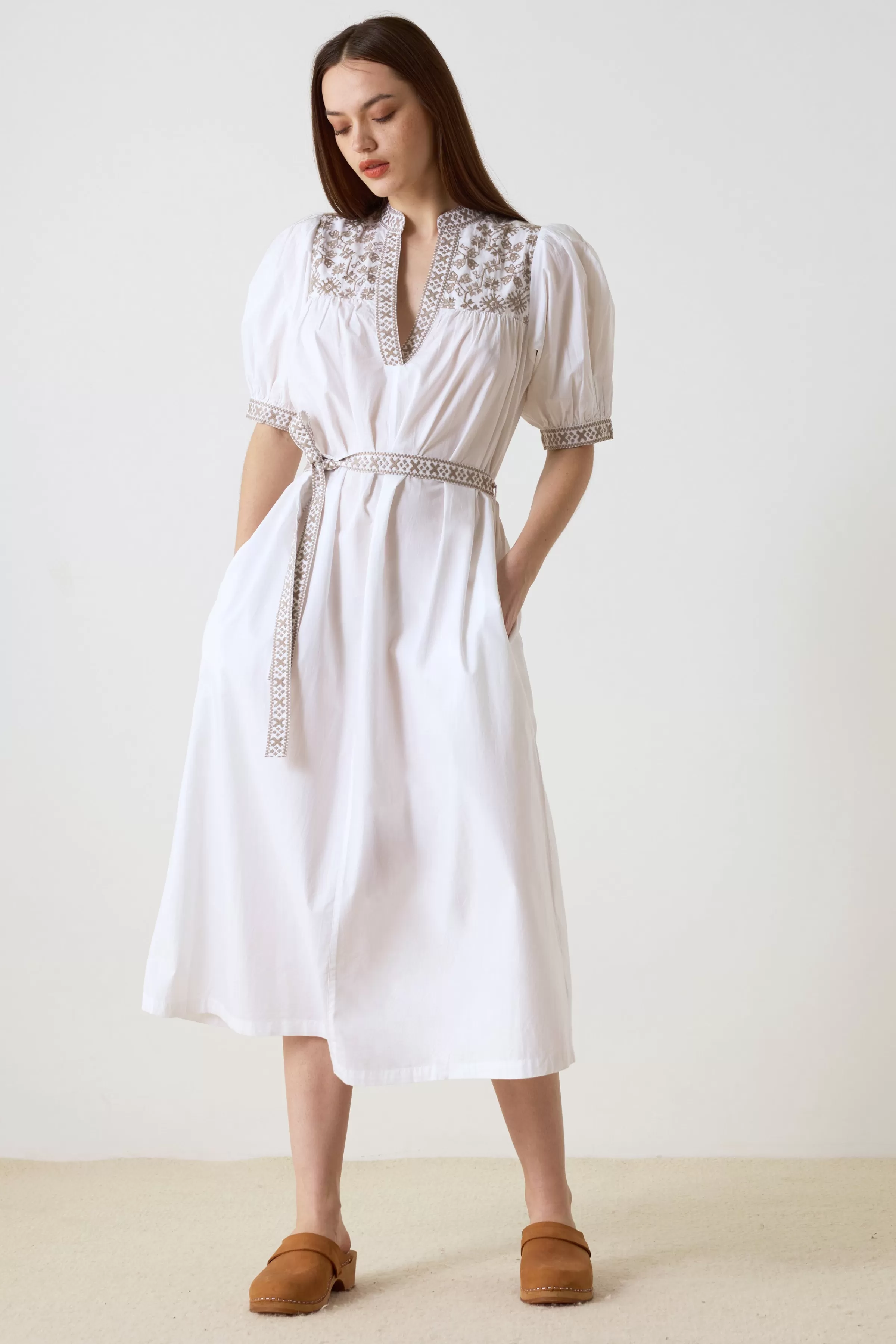 New Leon&Harper Robe Risque Broda White