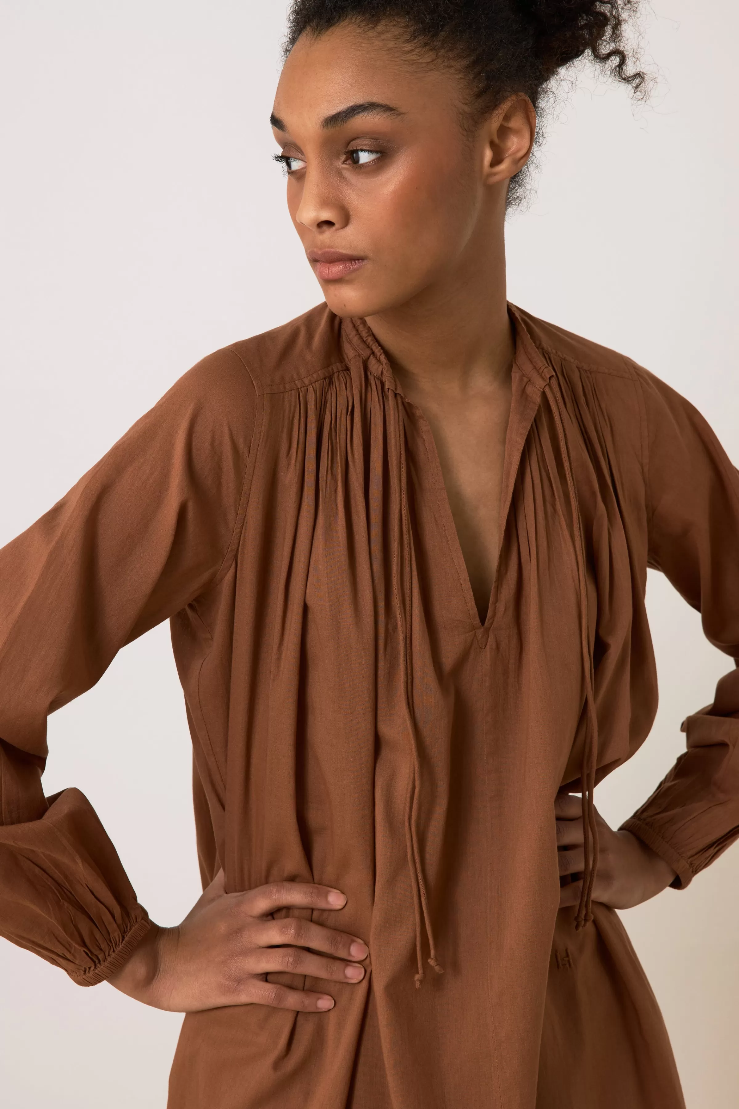 Shop Leon&Harper Robe Rizhom Plainy Brown